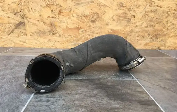 Audi A4 S4 B8 8K Intercooler hose/pipe 8K0145709E