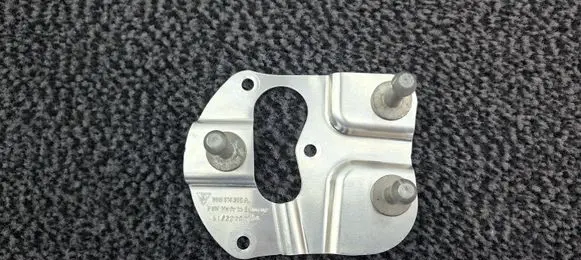 Porsche Macan (95B) ABS pump bracket 95B614235A