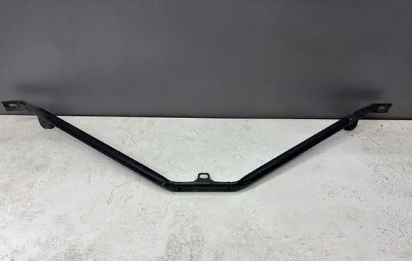 BMW 5 E60 E61 Radiator support slam panel bracket 7033745