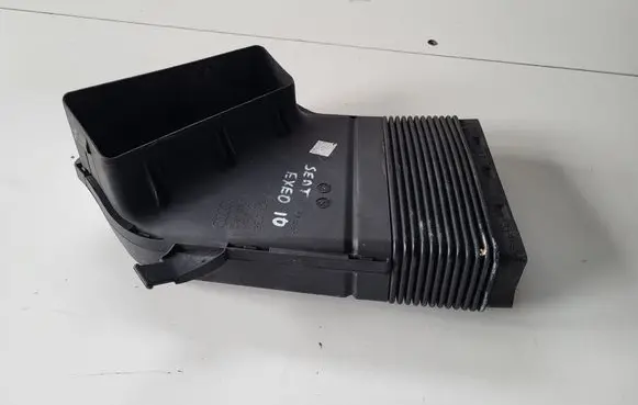 Seat Exeo (3R) Air intake duct part 8E0129617D
