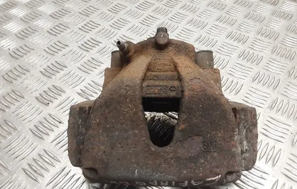 Opel Zafira B Front brake caliper 9824