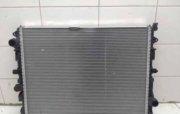 Mercedes-Benz EQC Coolant radiator A0995008800