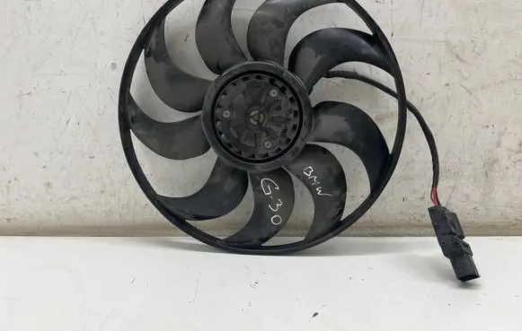 BMW 5 G30 G31 G38 Electric radiator cooling fan 8686163