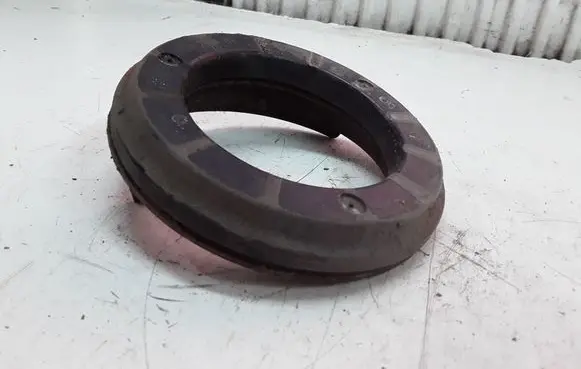 Renault Megane II Front coil spring rubber mount 