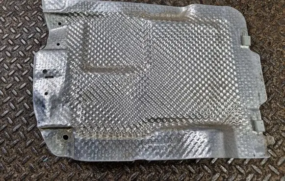 Exhaust heat shield