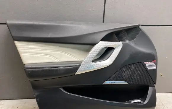 Citroen DS5 Front door card panel trim