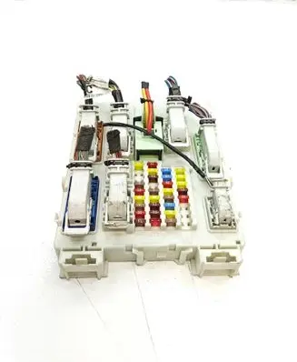 Ford Focus Fuse module GV6T14A073DE 599F14F05 1940014827