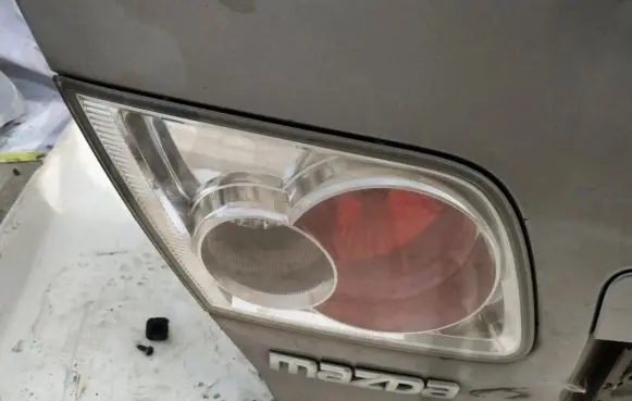Mazda 6 Tailgate rear/tail lights