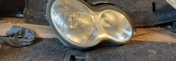Mercedes-Benz C W203 Headlight/headlamp A2038203261