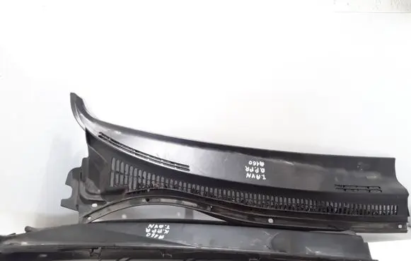 Toyota Avensis T250 Wiper trim 5578205030