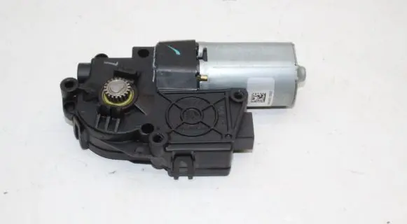 BMW X3 F25 Sunroof motor/actuator 7213044