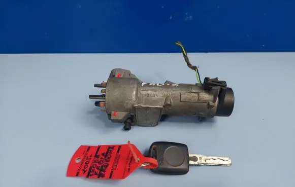 Skoda Fabia Mk1 (6Y) Ignition lock 4B0905851C N90584502S3