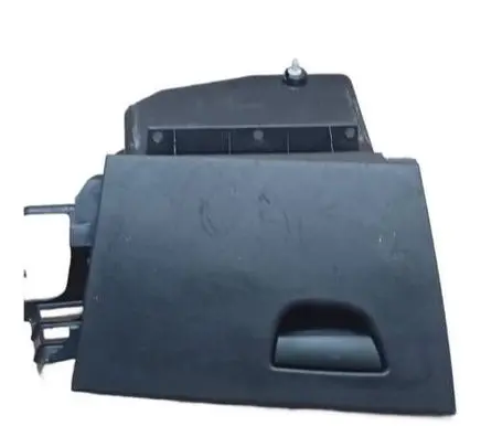 Glove box