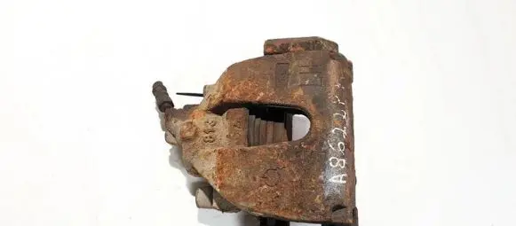 Mazda 3 II Front brake caliper 813