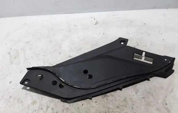 Engine bonnet/hood lock trim molding