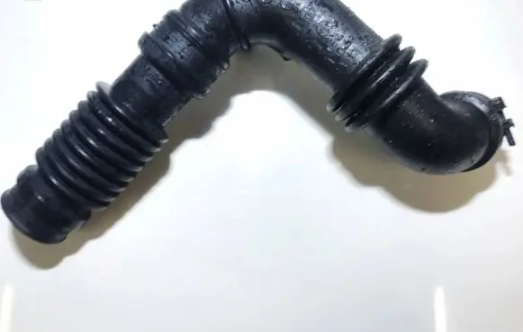 Mazda 626 Air intake hose/pipe rf2a13223