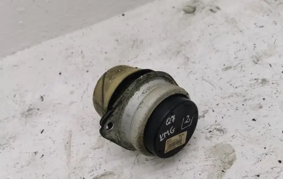 Audi Q7 4L Engine mount vacuum valve 7L8199131A