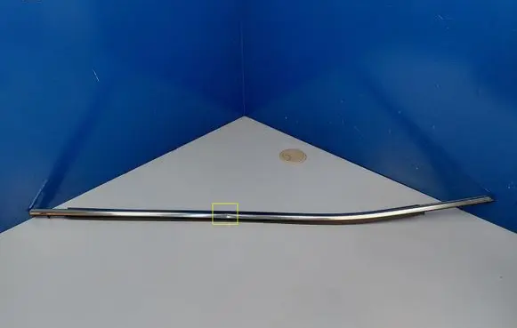 Toyota Camry VIII XV70 Front door glass trim molding 7571033170