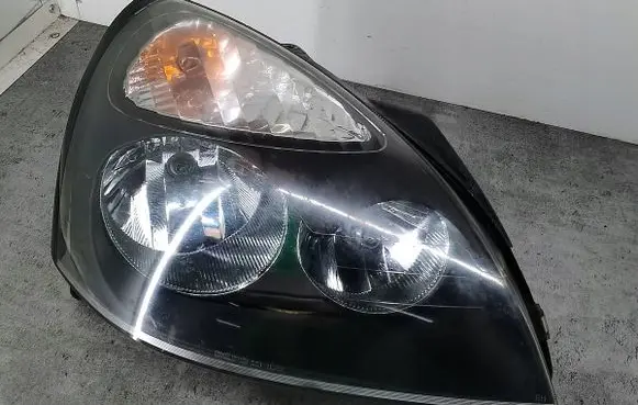 Renault Clio II Headlight/headlamp 551-1138R