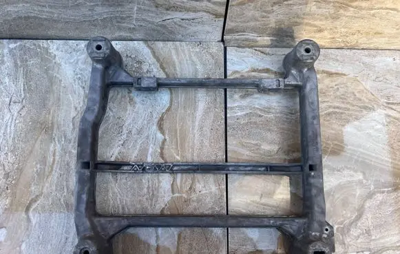 Volvo C40 Front passenger seat console base 32367594 22101000499