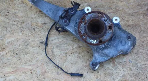 BMW 5 F10 F11 Stub axle 3121677576905