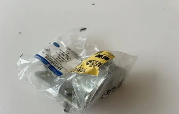 Ford Escape IV Front door lower hinge H1BB-A22801