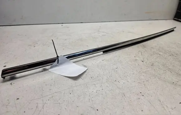Hyundai Sonata Fender trim (molding) 877713S000