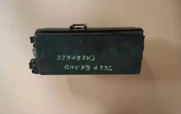 Jeep Grand Cherokee (WK) Fuse module 04692087AB