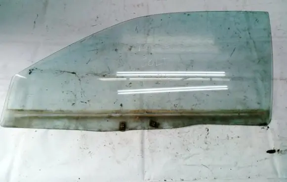 Mitsubishi Colt Front door window glass four-door