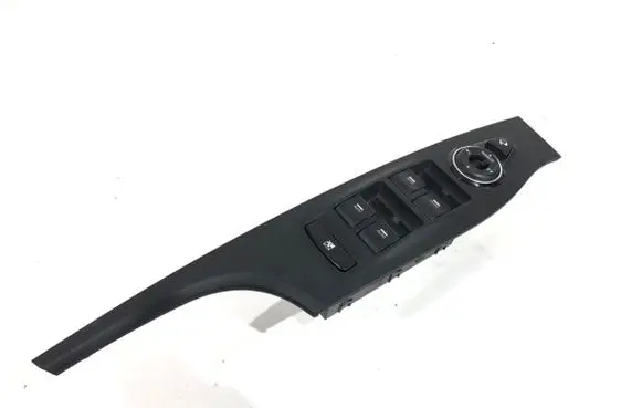 Hyundai i40 Electric window control switch 93570-3Z000