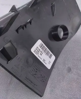 Porsche Cayenne (9Y0 9Y3) Rear/tail light trim molding 9Y0945428B