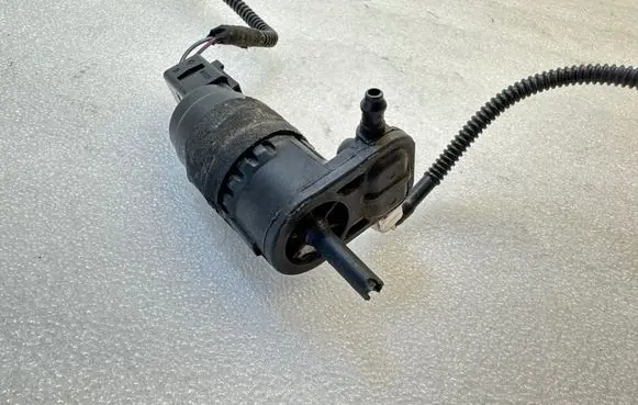 Audi A6 Allroad C7 Windscreen/windshield washer pump 8K9955647 8P0973722