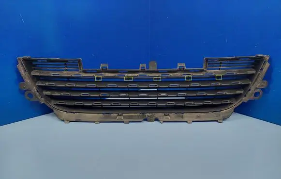 Peugeot 2008 I Front bumper lower grill 9678059477 1187409X