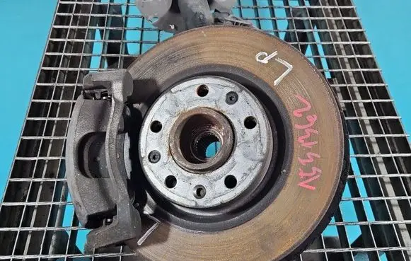 Peugeot 308 Front wheel hub spindle knuckle IMPRK1551362