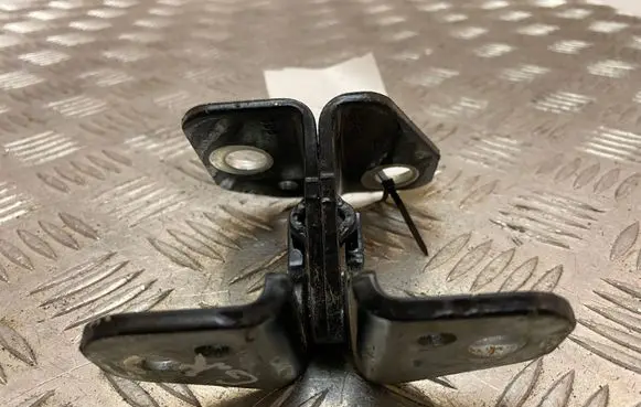 Jeep Grand Cherokee Rear door upper hinge