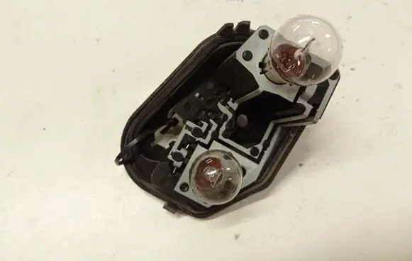 Citroen C5 Tail light bulb cover holder VP8X8X13N005AA