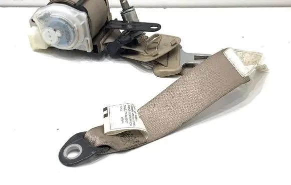 Toyota Land Cruiser (FJ75) Rear seatbelt 