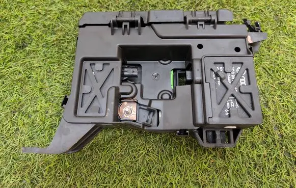 Audi A6 S6 C7 4G Fuse box set 8R0937517D 711002120018