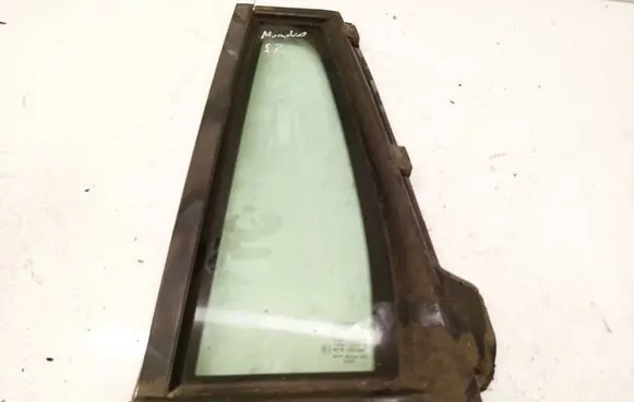 Ford Mondeo Mk III Rear vent window glass as2