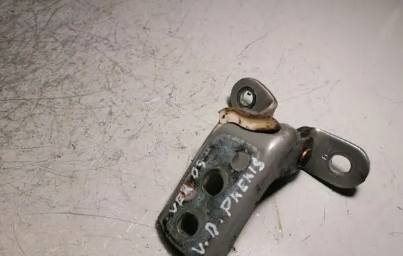 Toyota Corolla Verso AR10 Front door upper hinge