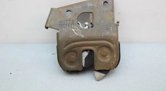 BMW 4 G22 G23 G24 G26 Seat back rest lock catch 711286311 7112863