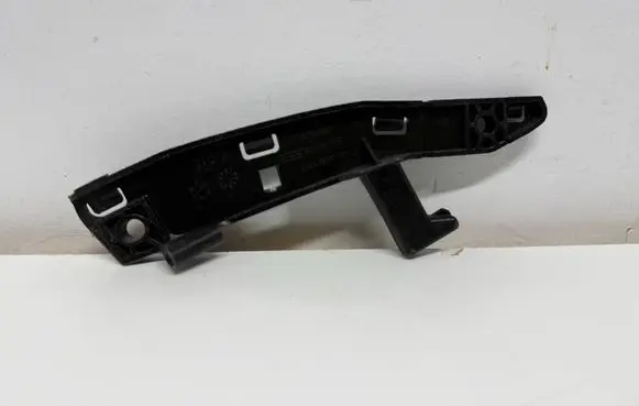 Citroen C3 Front bumper mounting bracket 9683465880