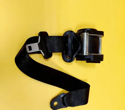 Rear seatbelt