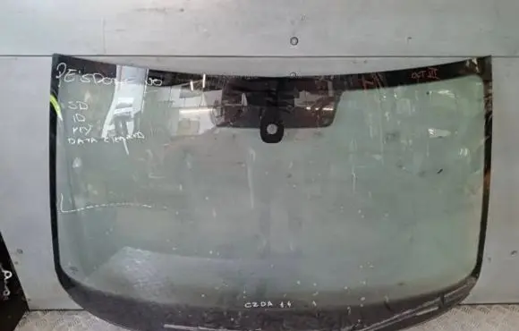 Skoda Octavia Mk3 (5E) Front windscreen/windshield window C2DA44