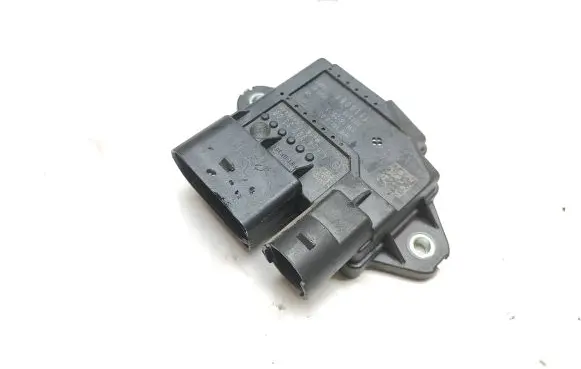 Glow plug pre-heat relay