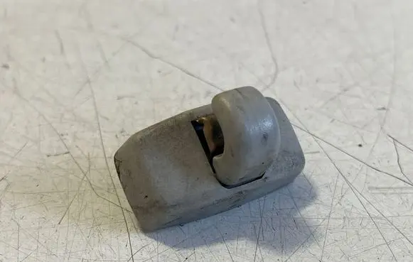Volkswagen Golf IV Sun visor clip/hook/bracket 3B0857561B