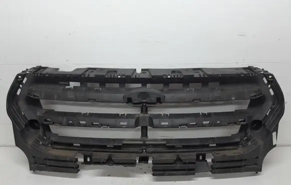 Ford Kuga II Front bumper upper radiator grill GV448A164A