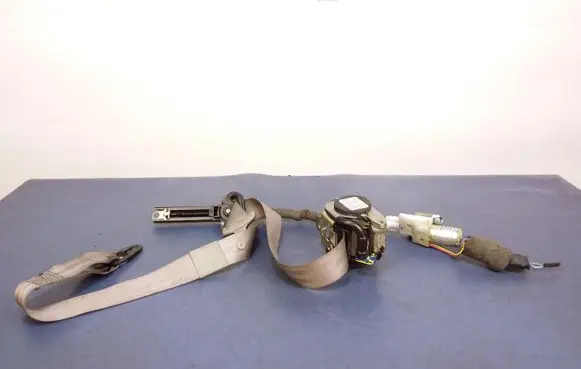Audi A8 S8 D3 4E Front seatbelt 601782800