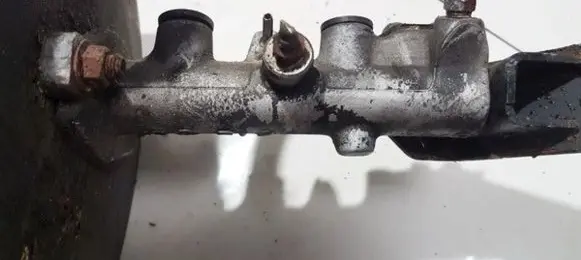 Nissan Primera Master brake cylinder