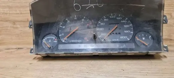 Mazda 626 Speedometer (instrument cluster) GK89C